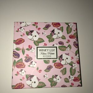 Winky lux X Boxycharm eye shadow palette